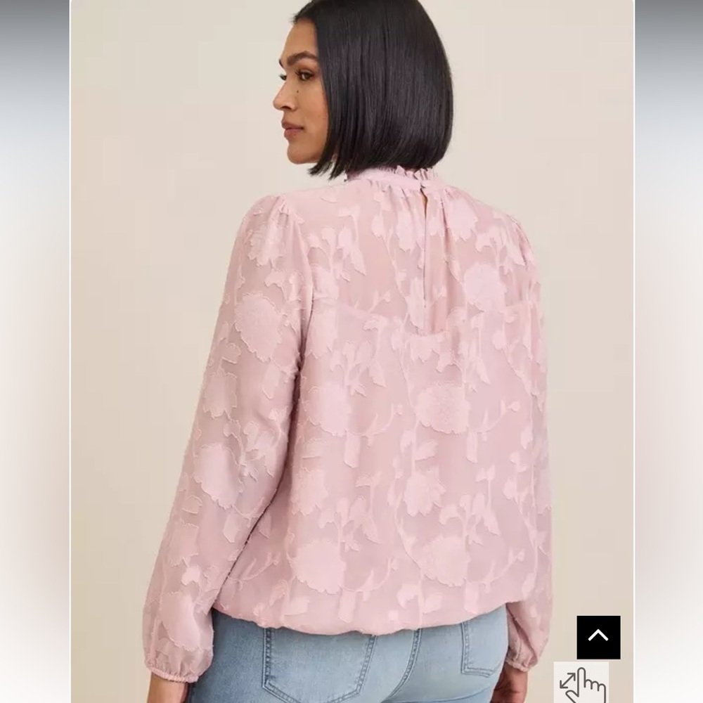 Torrid Chiffon Clip Floral Bubble Hem Blouse - Picture 3 of 12